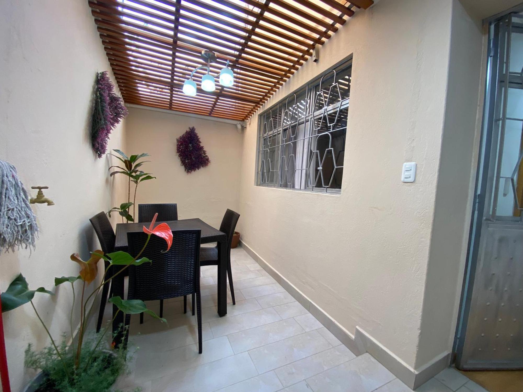 Elegante Suite Para 6 Personas Con Parqueadero Incluido II Cuenca Exterior foto